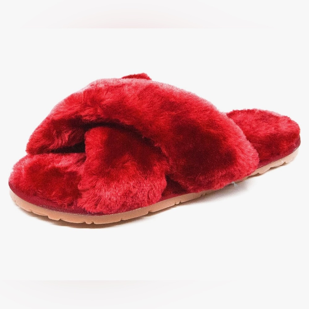 Women’s Criss Cross Fuzzy Slippers